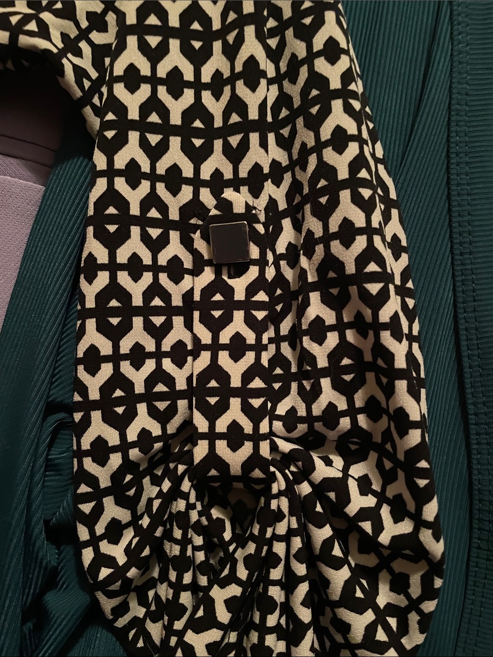 Calvin Klein Black and Cream Geometric Wrap Dress.   Size 10 - Picture 4 of 5